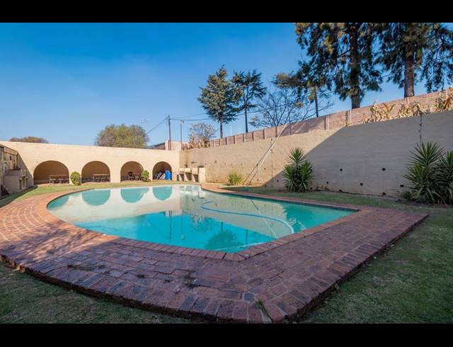 2 BEDROOM DUPLEX FOR SALE IN BLACKHEATH